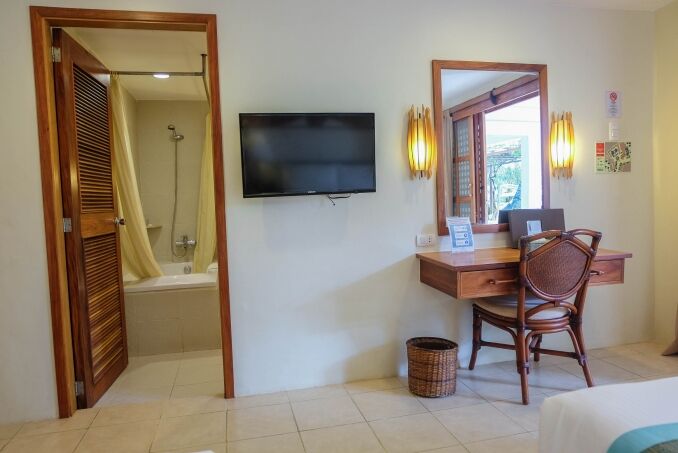 room detail thumbnail 2
