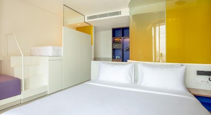 room detail thumbnail 1