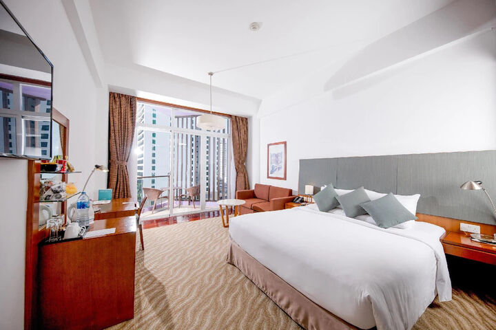 room detail thumbnail 2