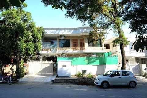 로얄 컨티넨탈 게스트 하우스