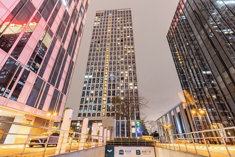 싱이 인터내셔널 호텔 폴리 스토어