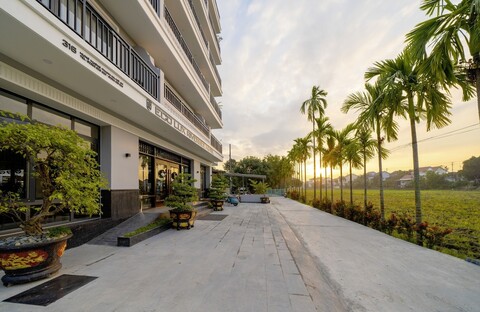 에코 럭스 리버사이드 호텔 & 스파