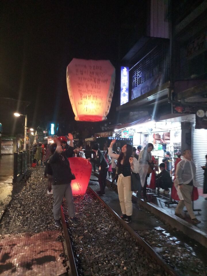 예스진지"대만택시투어" 한국어기사  예류/스펀/ 스펀폭포/진과스/지우펀/허우통/선택4곳-i