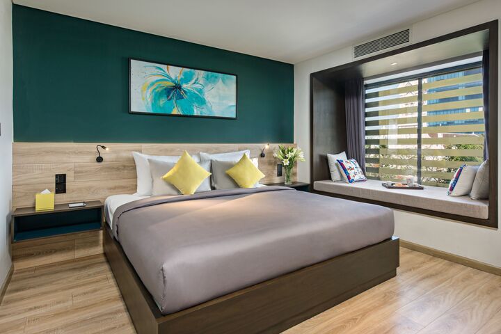 room detail thumbnail 1