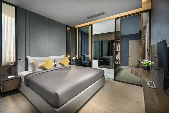 room detail thumbnail 0