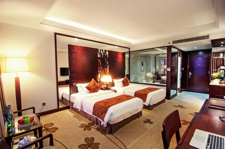 room detail thumbnail 0