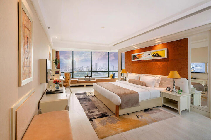 room detail thumbnail 1