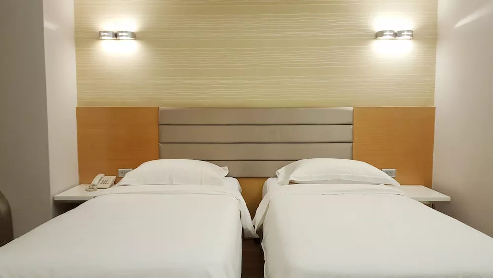 Riverside Hotel Aesthetics