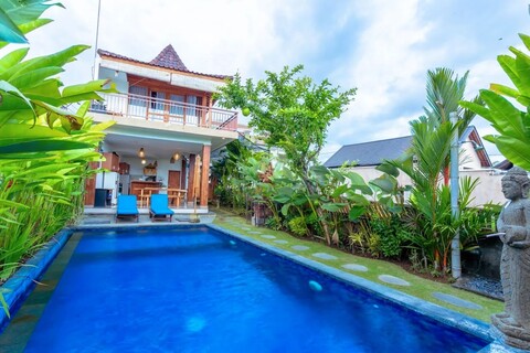 쿠부 디카릭 빌라 & 방갈로