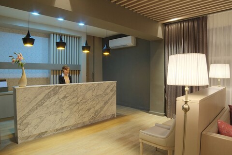 더 라야 수라웡 방콕