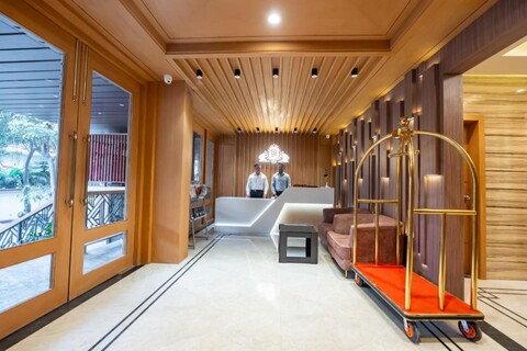 데브 레지던시 (어 유닛 오브 디 엘레강스)