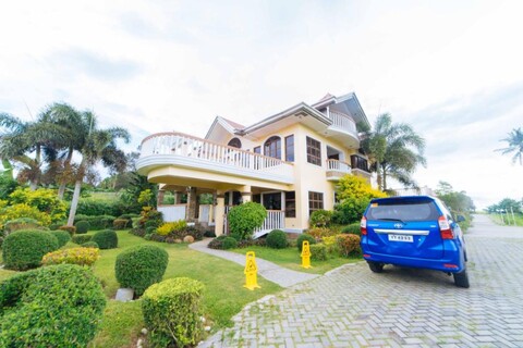 Tolentino East Road Tagaytay