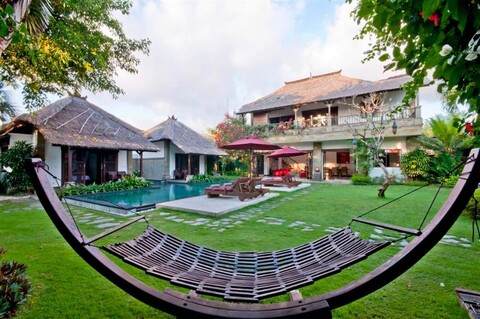 빌라 블루밤부 스미냑, 발리