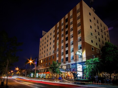 타라 레이크 호텔