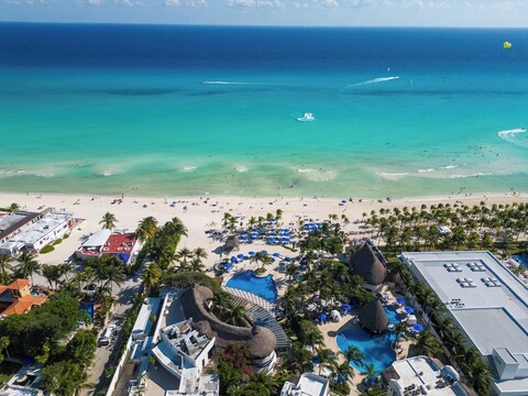 더 리프 플라야카르 비치 리조트 & 스파