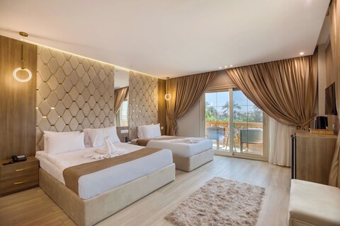 골든 팜 선라이즈 인