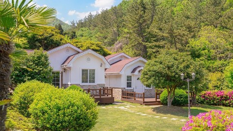 여수 숲속애 펜션