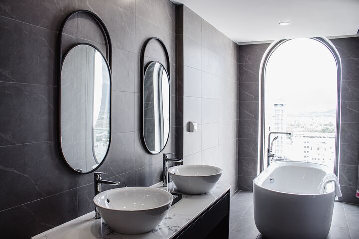 room detail thumbnail 2