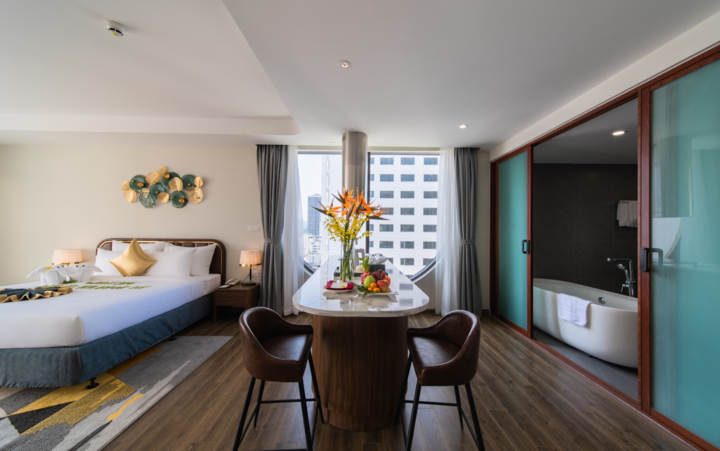 room detail thumbnail 2