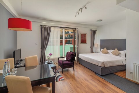 에스칼라 호텔 & 스위트