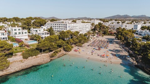 그루포텔 로카도르