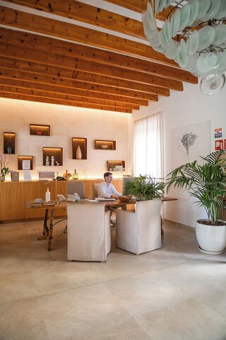 이나이라 호텔 & 스파