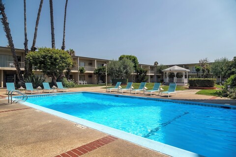 골든 세일스 호텔