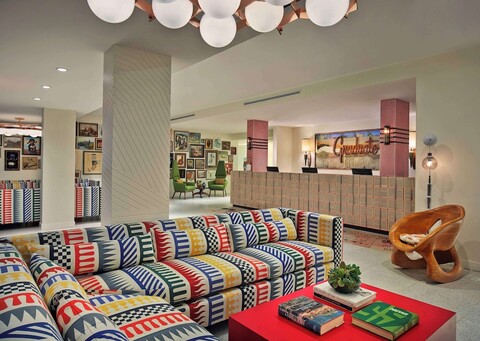 그레듀에이트 바이 힐튼 템피