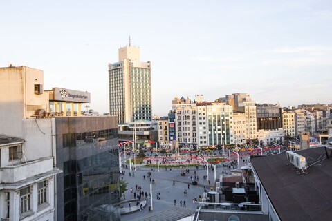 타크심 레온의 호텔 카페 & 스파