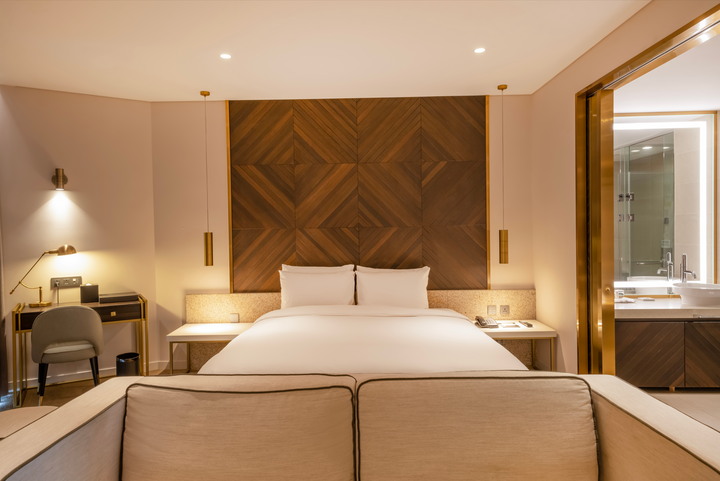 room detail thumbnail 1