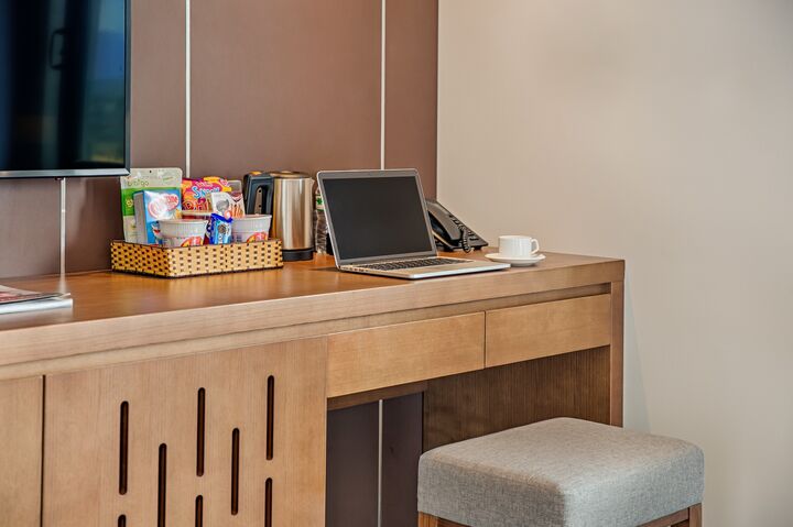 room detail thumbnail 1