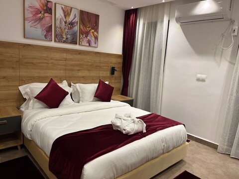 킹덤 럭셔리 호텔