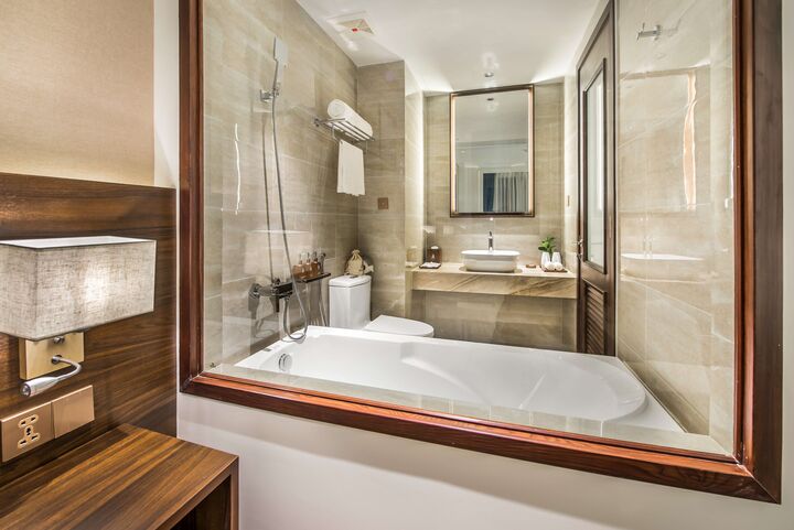 room detail thumbnail 1