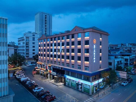 HUATIAN CHOICE HOTEL (Changsha Wuyi Square IFS)