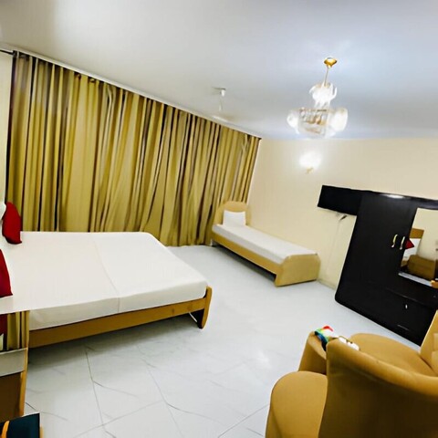 더 클리프트 로열