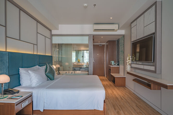 room detail thumbnail 0
