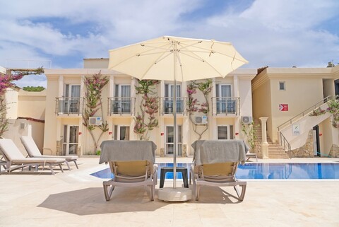 오머 아이바크 비치 호텔