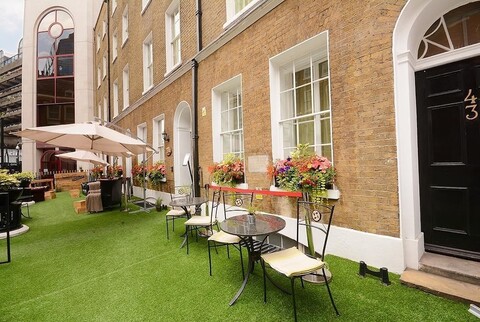 몽칼름 브루어리 타운하우스