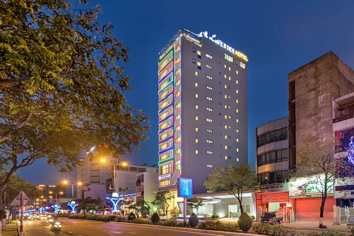 Lavender Riverside Hotel