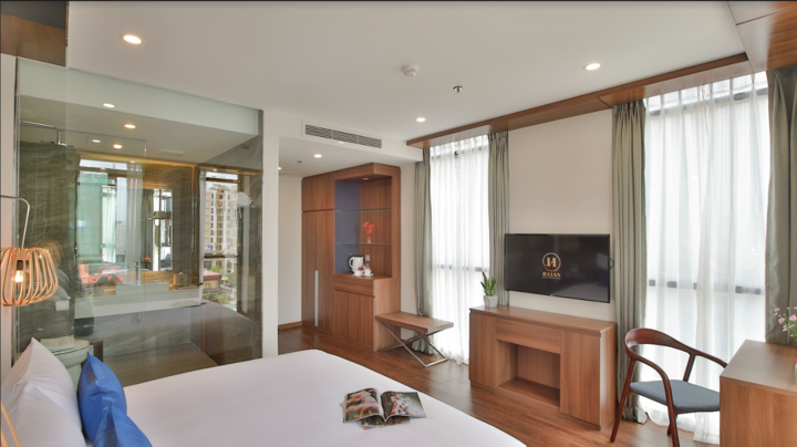 room detail thumbnail 2