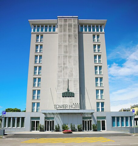 타워 호텔