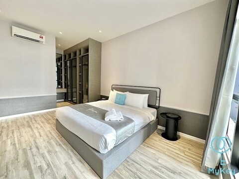 밀러즈 스퀘어 바이 마이키