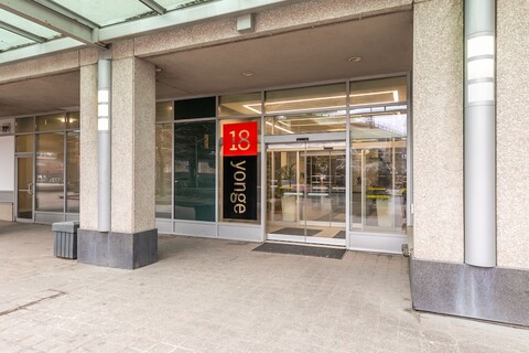 영 스트리트 다운타운 토론토 콘도