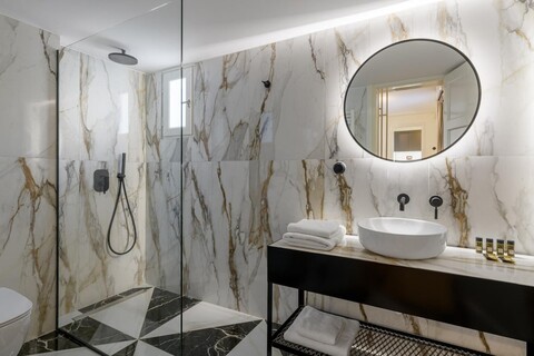 파라다이스 스위트, 자쿠지 있음, 아크로폴리스 전망