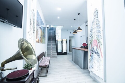 웨이  호스텔  마드리드