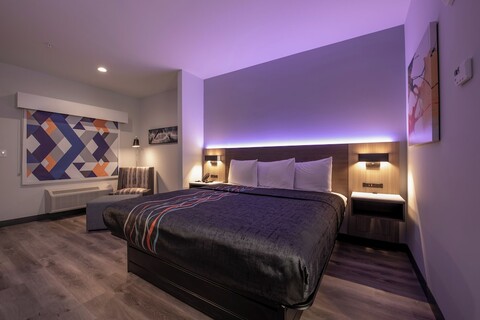 익스프레스 인 & 스위트