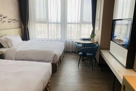 Grace Select Hotel (Yantai South Street Railway Station)
