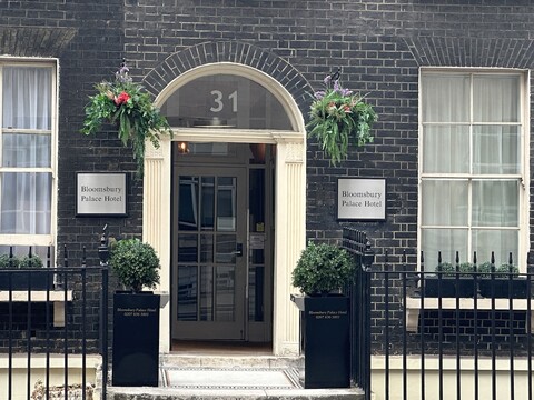 블룸스베리 팰리스 호텔
