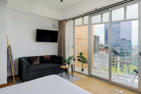 아이콘 시벨레스 바이 윈우드 하우스