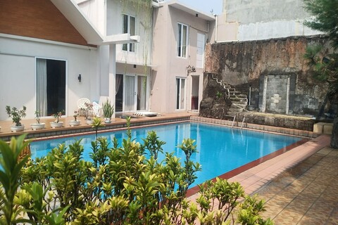 아르야니 스위트 시아리아